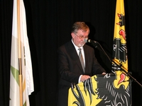 Hubert Avaux, Voorzitter van de Cultuurraad, maakte de winnaar bekent